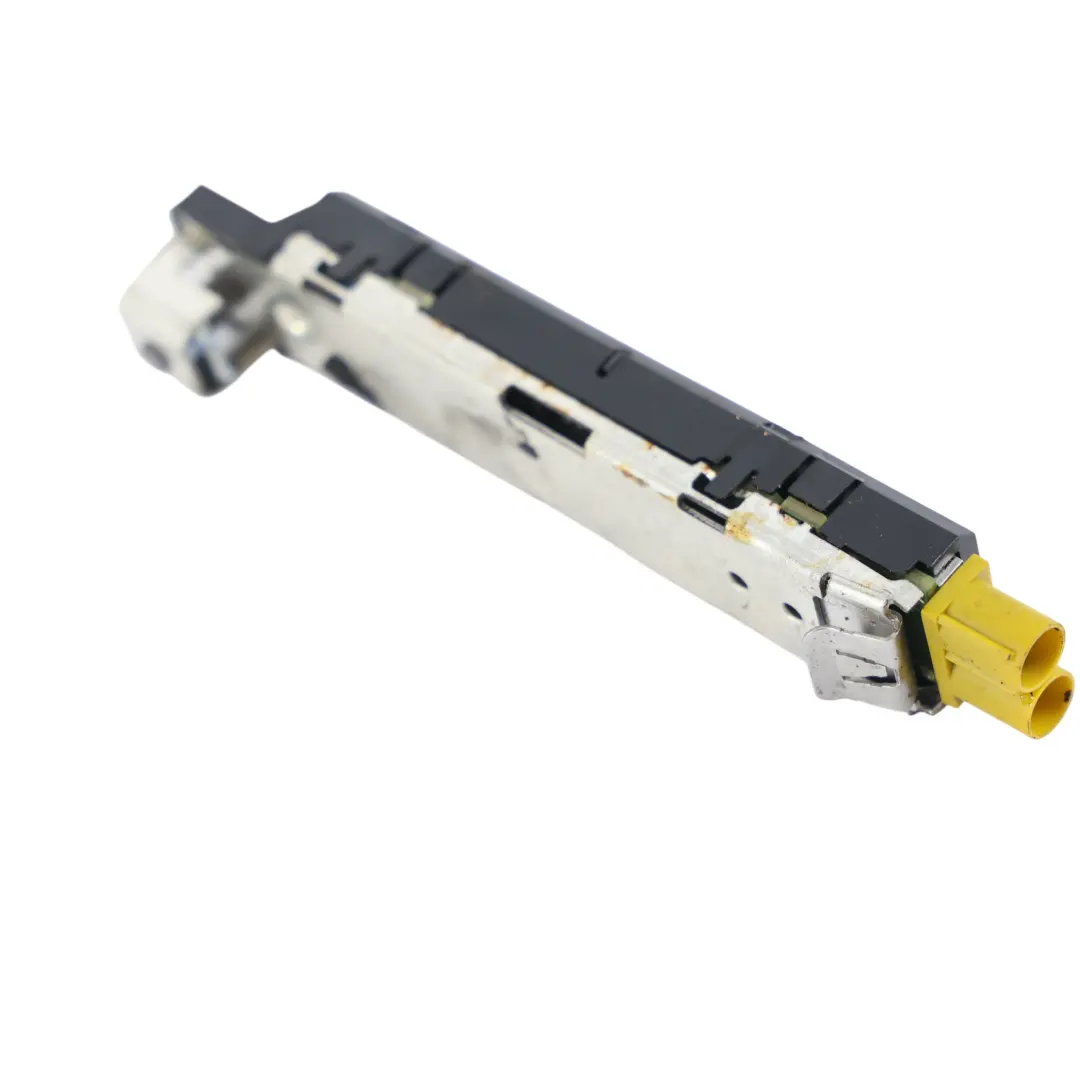 Module Amplificateur D'Antenne Anetnna Arrière Droit pour Audi A6 C8 à propos du numéro de pièce 4K5035225AB Audi A6 C8 Module Amplificateur D'Antenne Anetnna Arrière Droit - SKU 4K5035225AB - Numéro de pièce 4K5035225AB