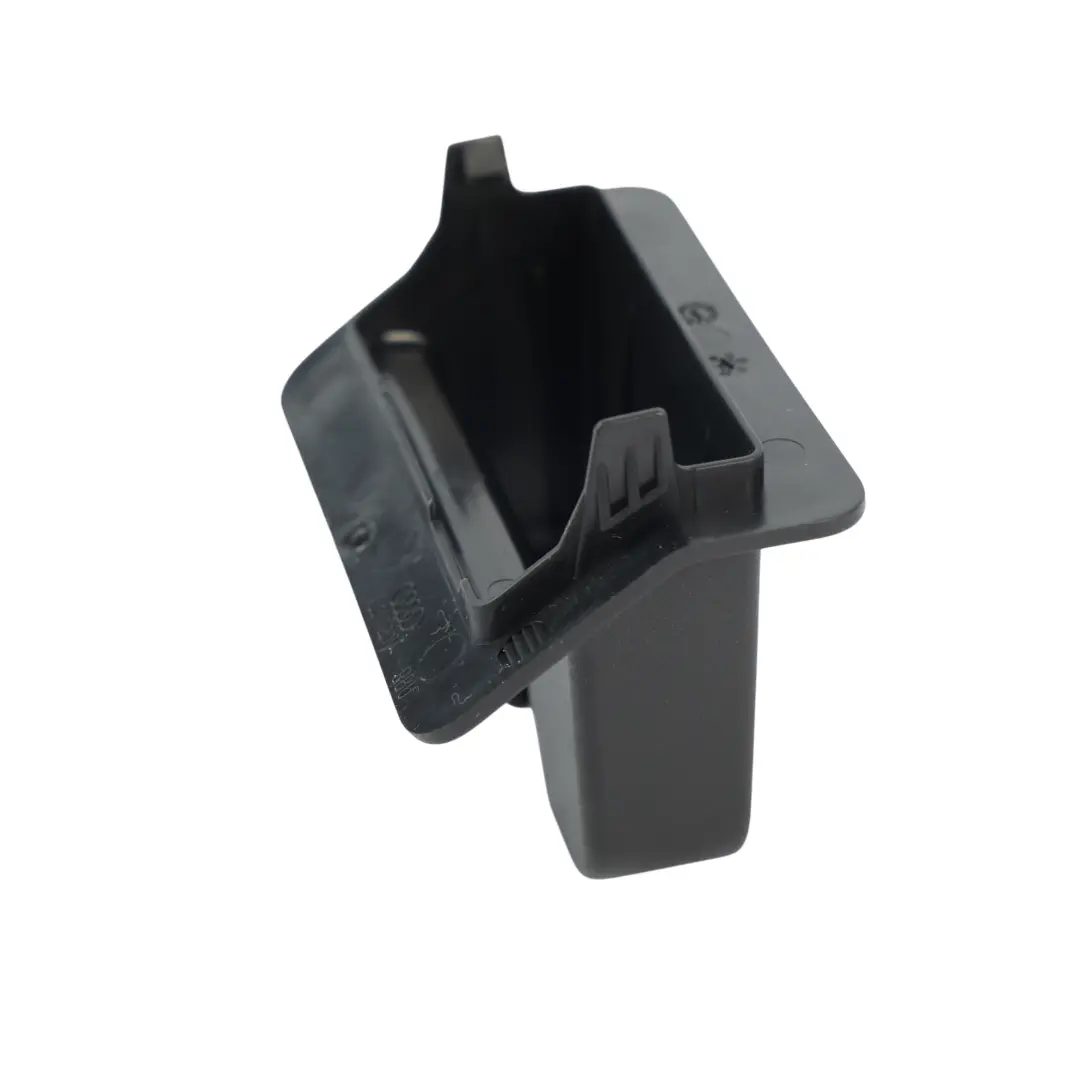 Cache Verrouillage Hayon Coffre pour Audi A6 C8 à propos du numéro de pièce 4K5827520 Audi A6 C8 Cache Verrouillage Hayon Coffre - SKU 4K5827520 - Numéro de pièce 4K5827520