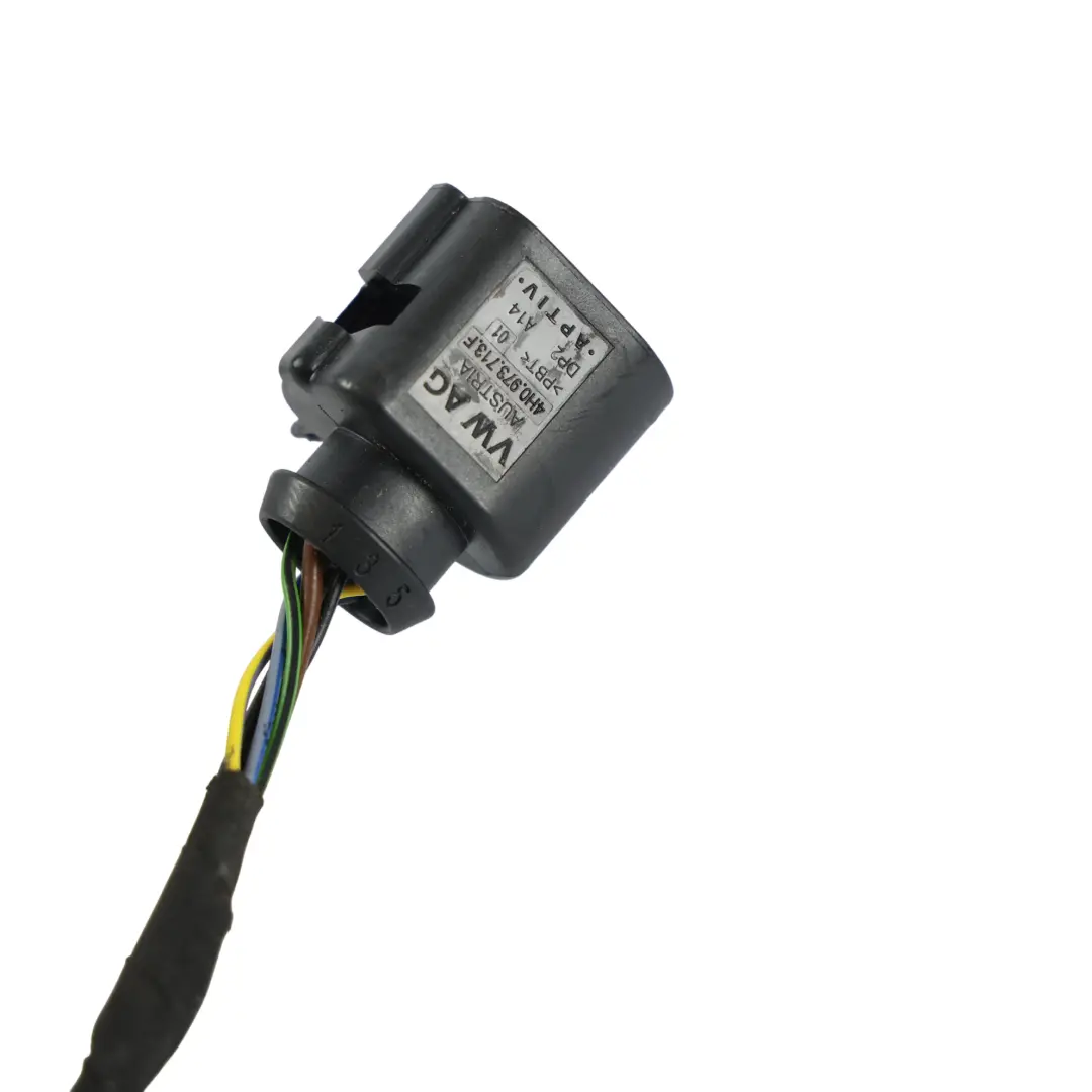 2024 Luz Trasera LED Cable Conector Izquierda 4H0973713F para Audi A6 C8 con número de pieza 4K5945093A Audi A6 C8 2024 Luz Trasera LED Cable Conector Izquierda 4H0973713F - SKU 4K5945093A-2 - Número de pieza 4K5945093A