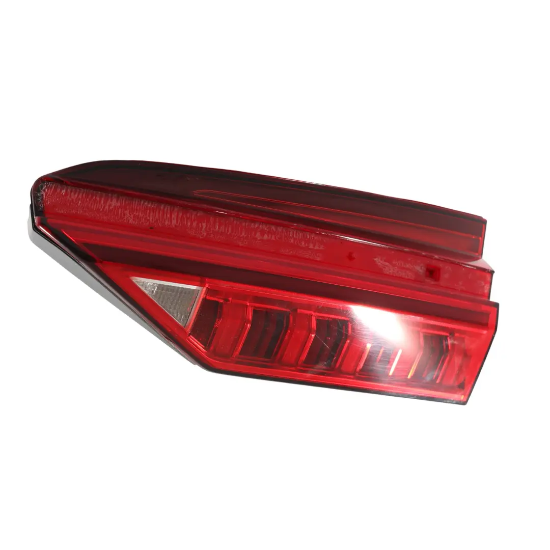Wewnętrzna Lampa Tylna Tył Prawa do Audi A6 C8 o numerze 4K5945094A Audi A6 C8 Wewnętrzna Lampa Tylna Tył Prawa - SKU 4K5945094A - Numer Części 4K5945094A