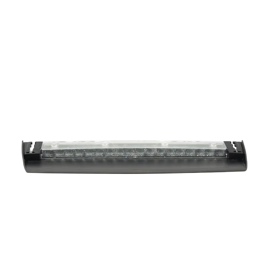 Portellone Posteriore Terza Luce Stop Freno per Audi A6 S6 C8 con numero di parte 4K5945097A Audi A6 S6 C8 Portellone Posteriore Terza Luce Stop Freno - SKU 4K5945097A - Numero di parte 4K5945097A