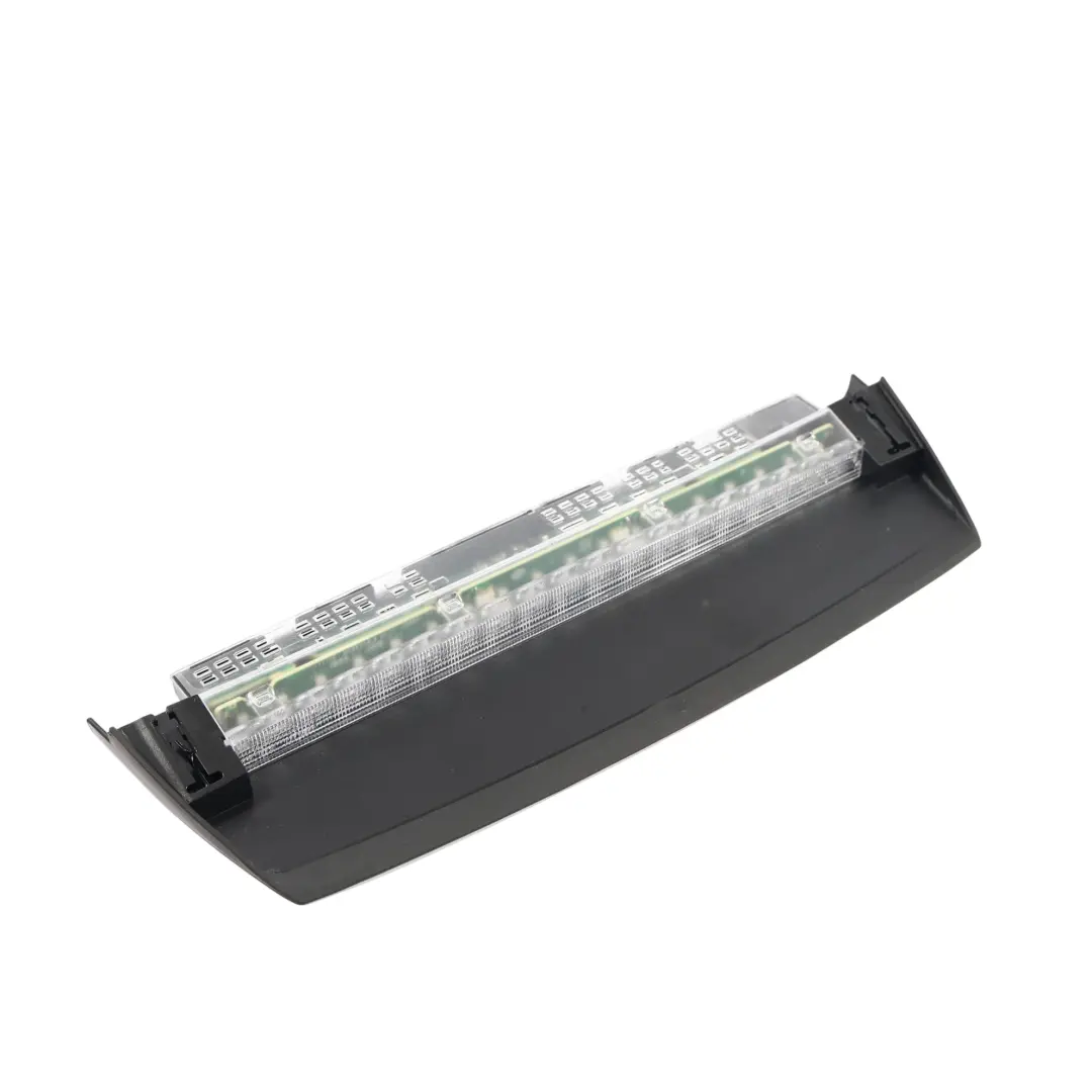 Portellone Posteriore Terza Luce Stop Freno per Audi A6 S6 C8 con numero di parte 4K5945097A Audi A6 S6 C8 Portellone Posteriore Terza Luce Stop Freno - SKU 4K5945097A - Numero di parte 4K5945097A