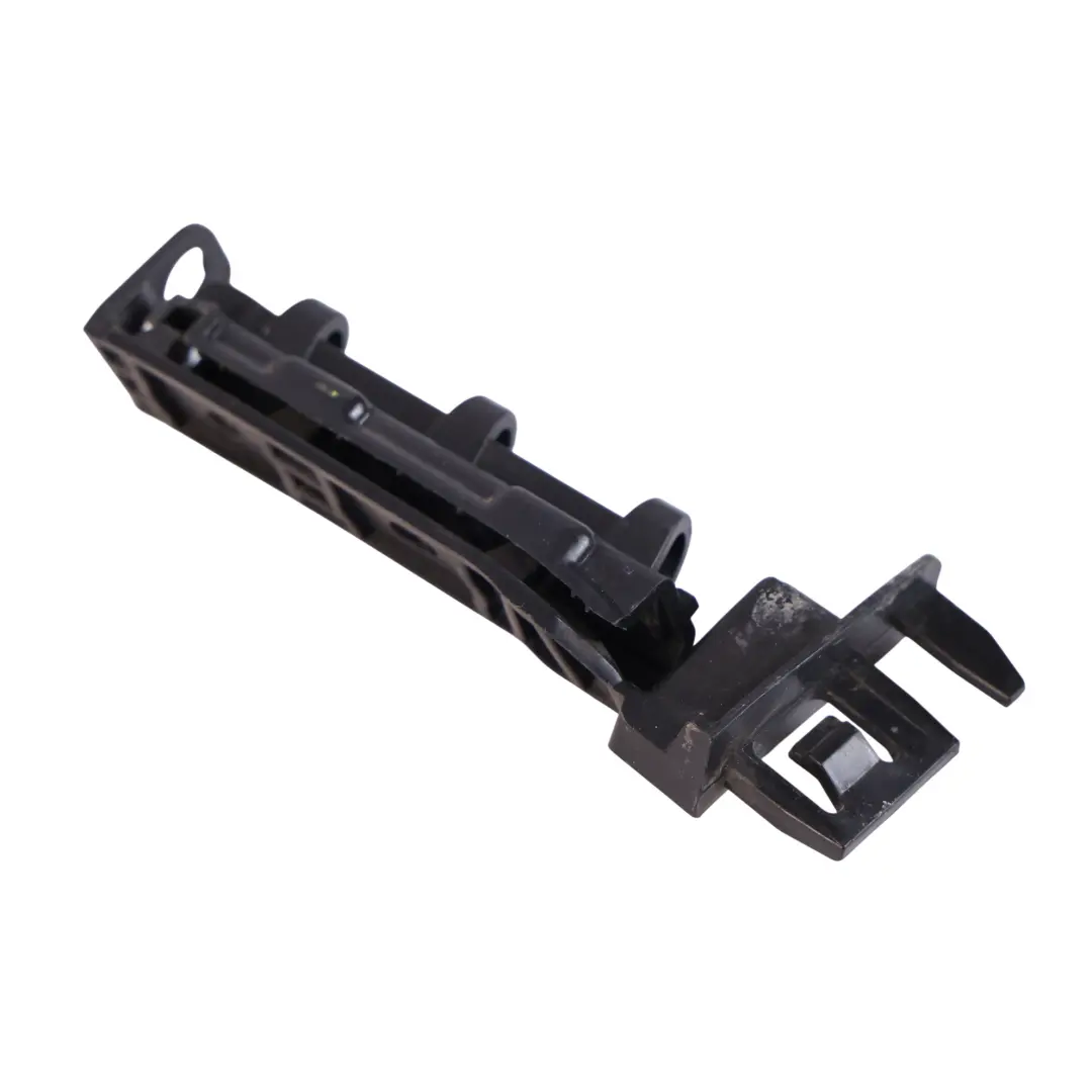 Uchwyt Wspornik Ślizg Zderzaka Lewy Tył do Audi A6 C8 Avant o numerze 4K9807889 Audi A6 C8 Avant Uchwyt Wspornik Ślizg Zderzaka Lewy Tył - SKU 4K9807889 - Numer Części 4K9807889