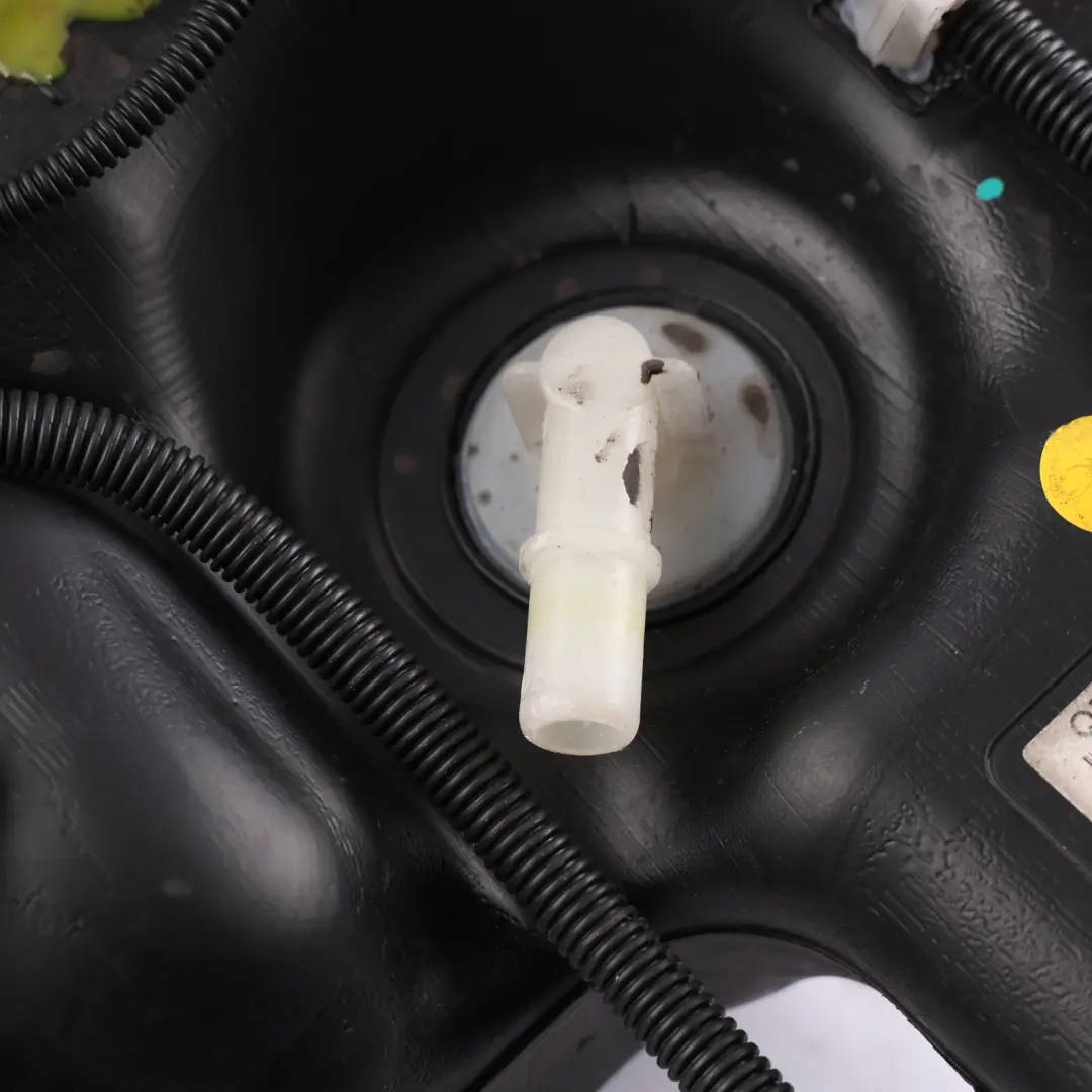 Adblue Additive Reservoir Tank 3.0 TDI Diesel to Audi Q7 4L with Part number 4L0131878D Audi Q7 4L Adblue Additive Reservoir Tank 3.0 TDI Diesel - SKU 4L0131878D - Part number 4L0131878D