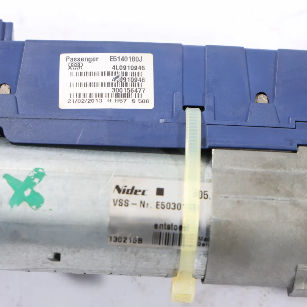 Actuador Motor Elevación Eléctrico Portón Trasero Derecho para Audi Q7 4L con número de pieza 4L0827852E Audi Q7 4L Actuador Motor Elevación Eléctrico Portón Trasero Derecho - SKU 4L0827852E - Número de pieza 4L0827852E