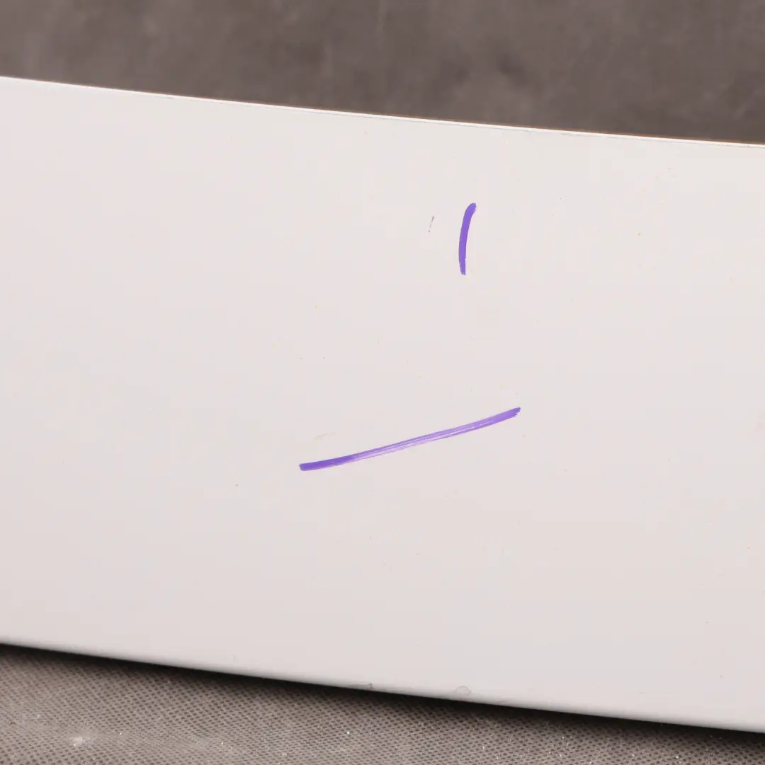 Spoiler Boot Lid Tailgate Trim Cover Ibis White - Y9C to Audi Q7 4L Rear with Part number 4L0827933 Audi Q7 4L Rear Spoiler Boot Lid Tailgate Trim Cover Ibis White - Y9C - SKU 4L0827933-IWH - Part number 4L0827933