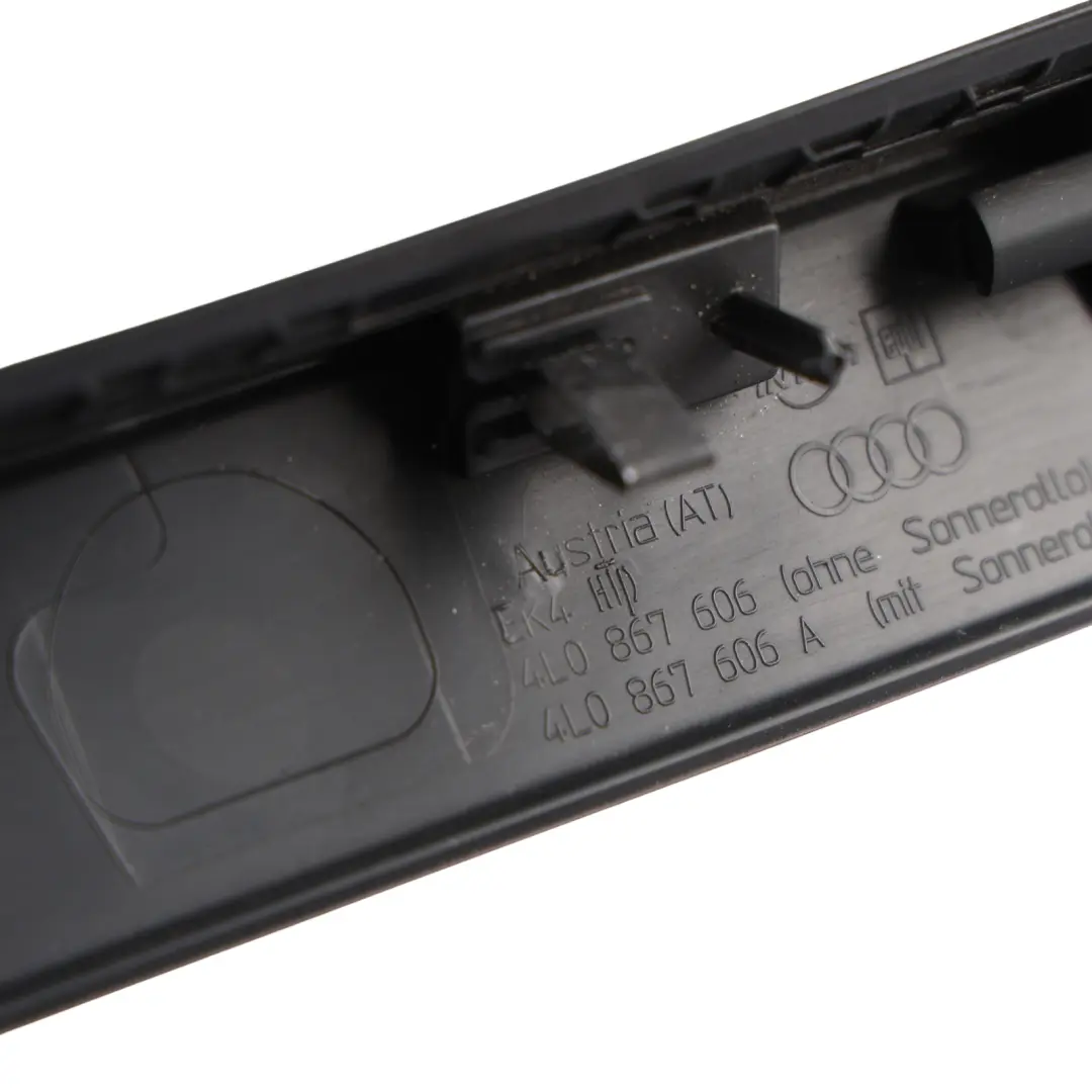 Pannello Copertura Rivestimento Portellone Posteriore per Audi Q7 4L con numero di parte 4L0867606B Audi Q7 4L Pannello Copertura Rivestimento Portellone Posteriore - SKU 4L0867606B - Numero di parte 4L0867606B