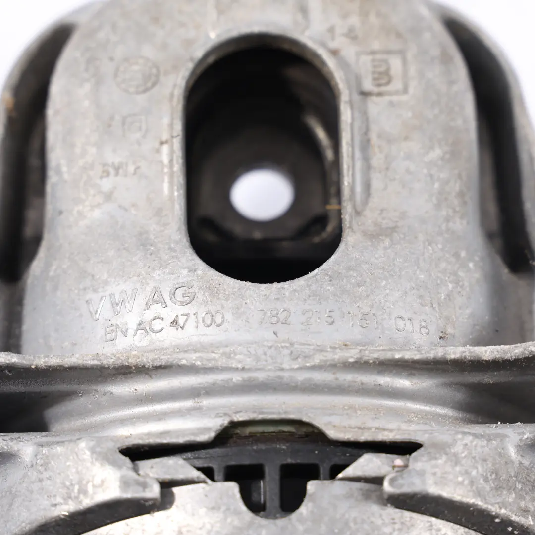 Automático Soporte Montaje Motor Izquierdo para Audi A6 C8 con número de pieza 4M0199255BK Audi A6 C8 Automático Soporte Montaje Motor Izquierdo - SKU 4M0199255BK - Número de pieza 4M0199255BK