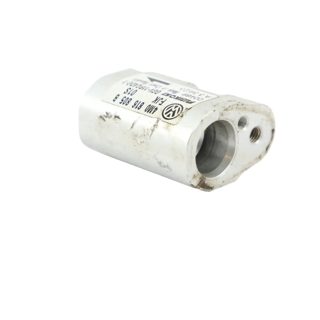 4K Aria Condizionata Valvola Di Non Ritorno per Audi A6 C8 A7 con numero di parte 4M0816805B Audi A6 C8 A7 4K Aria Condizionata Valvola Di Non Ritorno - SKU 4M0816805B - Numero di parte 4M0816805B