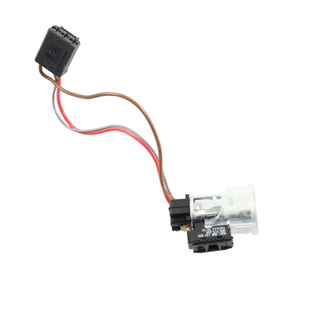 Presa Accendisigari 12V 4M0919340 per Audi A4 B9 A5 F5 RS5 F5 S5 F5 con numero di parte 4M0919309B Audi A4 B9 A5 F5 RS5 F5 S5 F5 Presa Accendisigari 12V 4M0919340 - SKU 4M0919309B - Numero di parte 4M0919309B