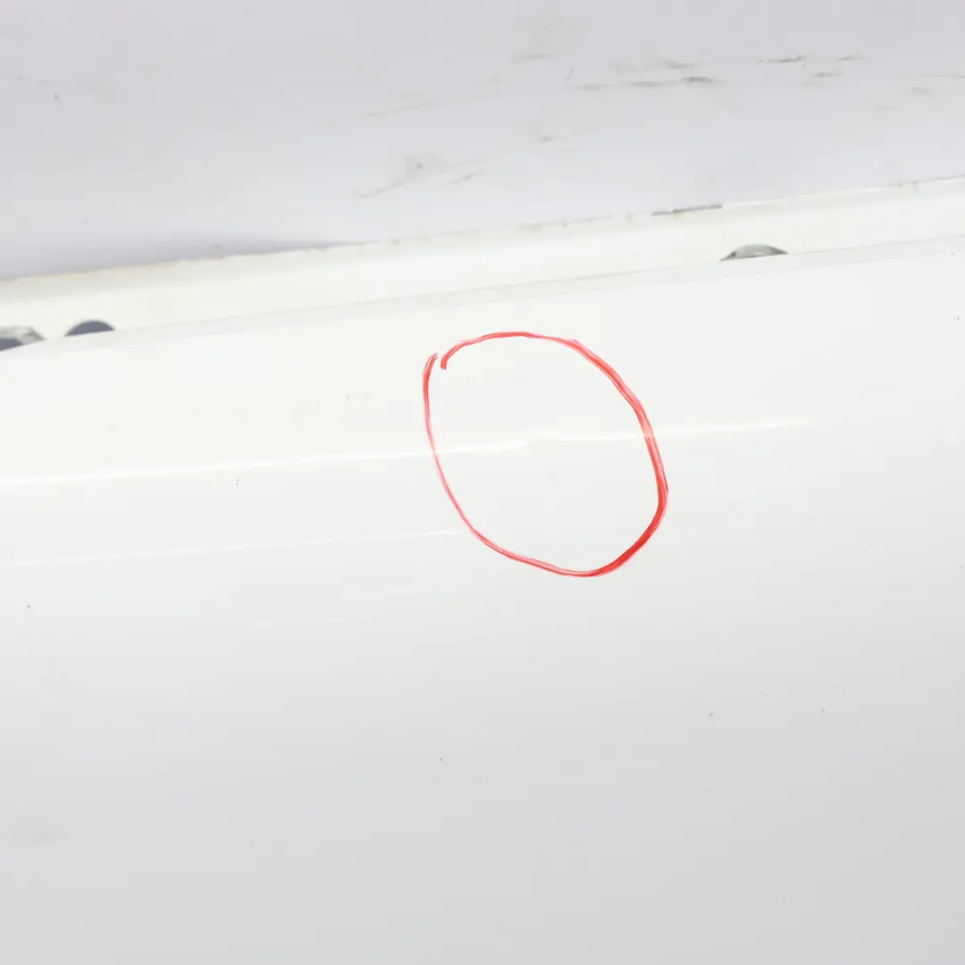 Panel Lateral Izquierdo Guardabarros Frozen White - Z2 para Ford Transit Connect con número de pieza 5131152 Ford Transit Connect Panel Lateral Izquierdo Guardabarros Frozen White - Z2 - SKU 5131152-FW1 - Número de pieza 5131152