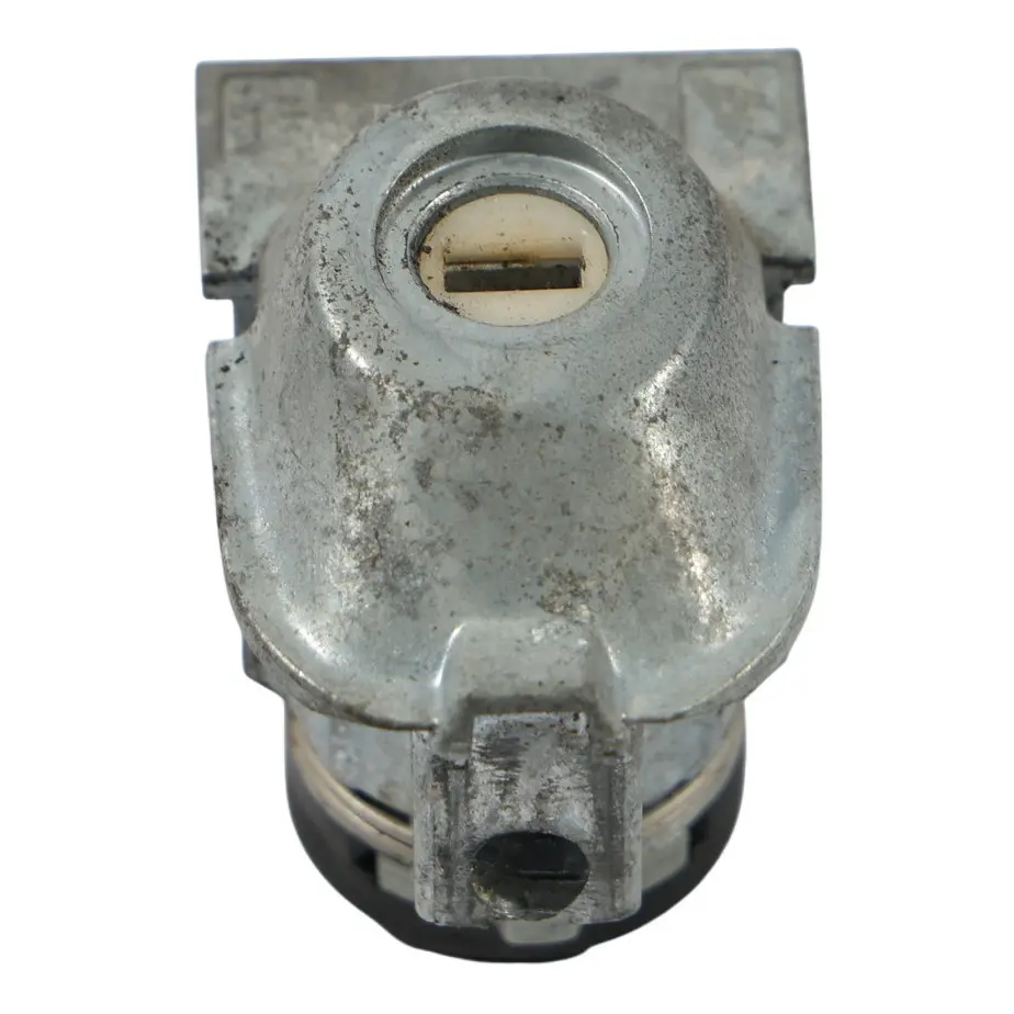 Zamek Drzwi Bębenek Lewy Przód do Land Rover Discovery 4 L319 o numerze 535123479 Land Rover Discovery 4 L319 Zamek Drzwi Bębenek Lewy Przód - SKU 535123479 - Numer Części 535123479