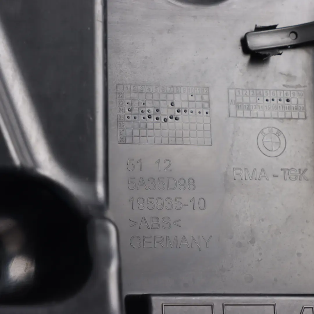 F74 F78 Gran Coupé Rear Bumper Guide Carrier Bracket Right O/S to BMW with Part number 5A35D98 BMW F74 F78 Gran Coupé Rear Bumper Guide Carrier Bracket Right O/S - SKU 5A35D98 - Part number 5A35D98