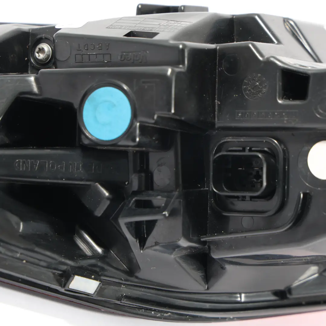 F74 Gran Coupé Hintere Seiten Verkleidung Äußere Leuchte Links 5A36198 für BMW mit Teilenummer 5A36197 BMW F74 Gran Coupé Hintere Seiten Verkleidung Äußere Leuchte Links 5A36198 - SKU 5A36197 - Teilenummer 5A36197