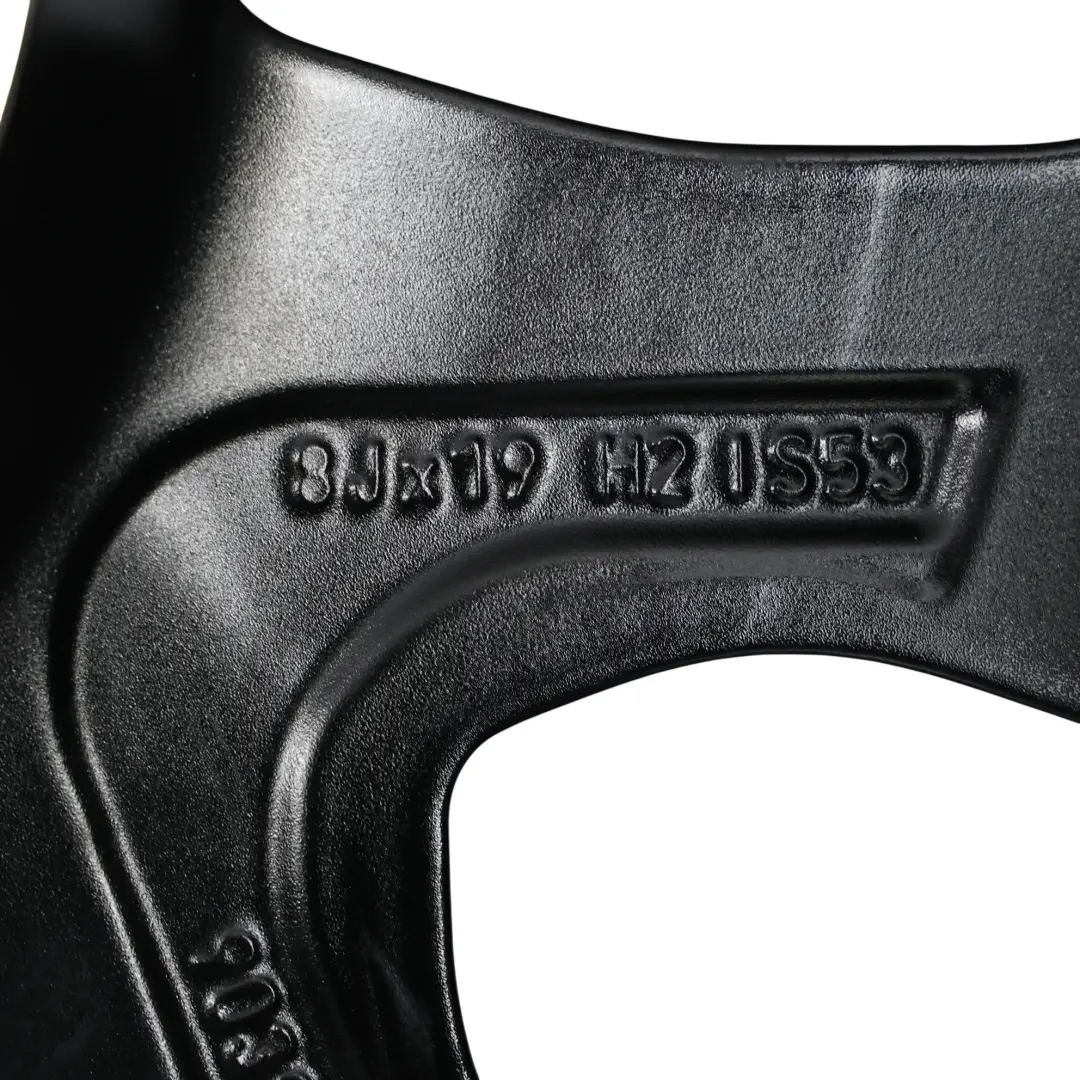 F74 F78 Gran Coupé Cerchio Lega Nero 19" 8J ET:53 Styling 977M per BMW con numero di parte 5A45268 BMW F74 F78 Gran Coupé Cerchio Lega Nero 19" 8J ET:53 Styling 977M - SKU 5A45268-2 - Numero di parte 5A45268