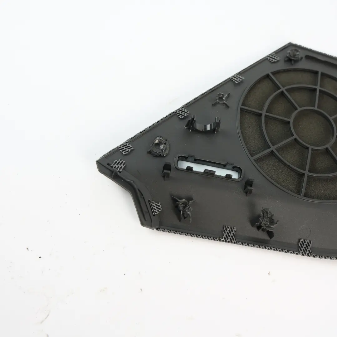 F74 Gran Coupé Cubierta Altavoz Puerta Delantera Derecha para BMW con número de pieza 5A49552 BMW F74 Gran Coupé Cubierta Altavoz Puerta Delantera Derecha - SKU 5A49552 - Número de pieza 5A49552