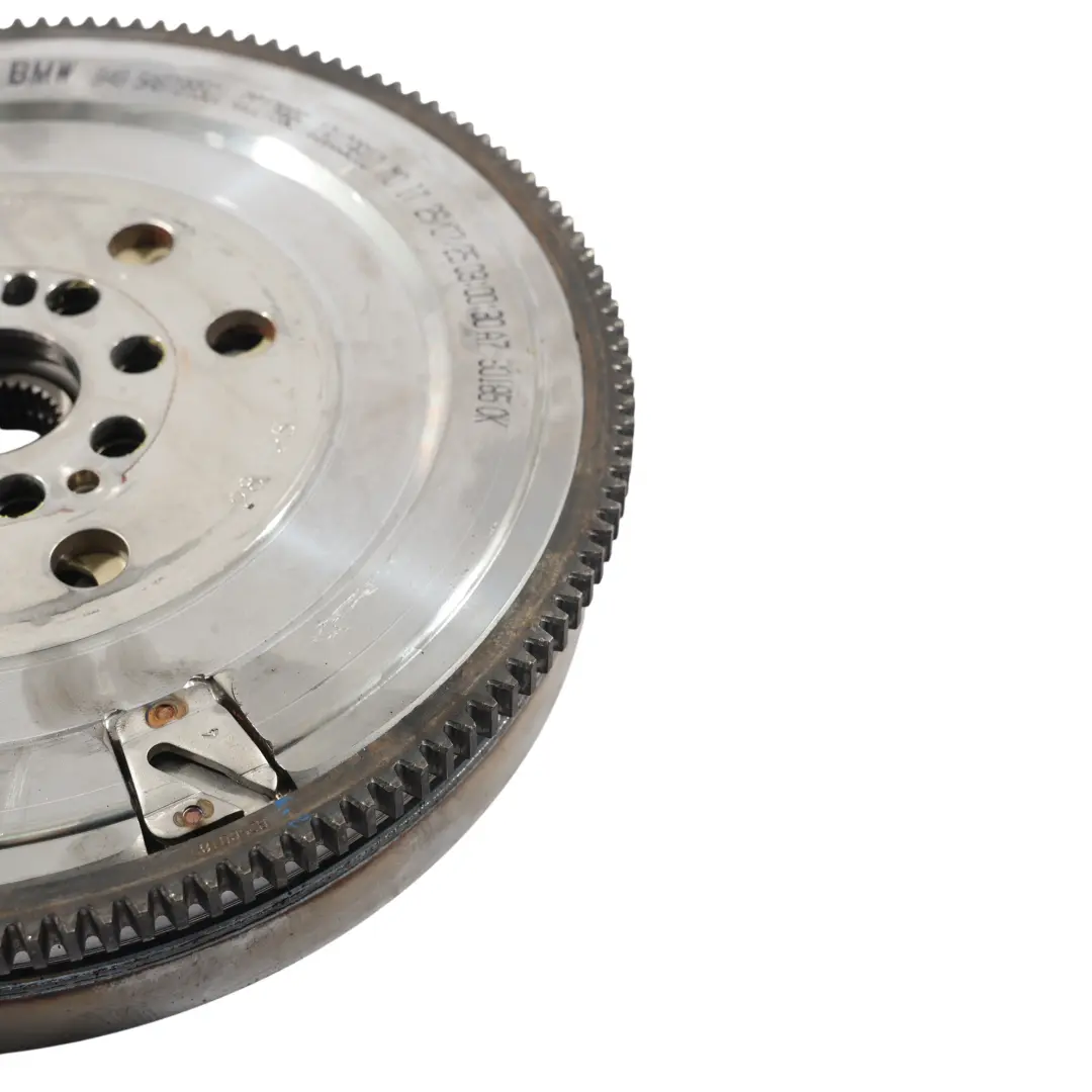 F74 Gran Coupé M235Ix Essence Automatique Volant Bimasse Double pour BMW à propos du numéro de pièce 5A87395 BMW F74 Gran Coupé M235Ix Essence Automatique Volant Bimasse Double - SKU 5A87395 - Numéro de pièce 5A87395