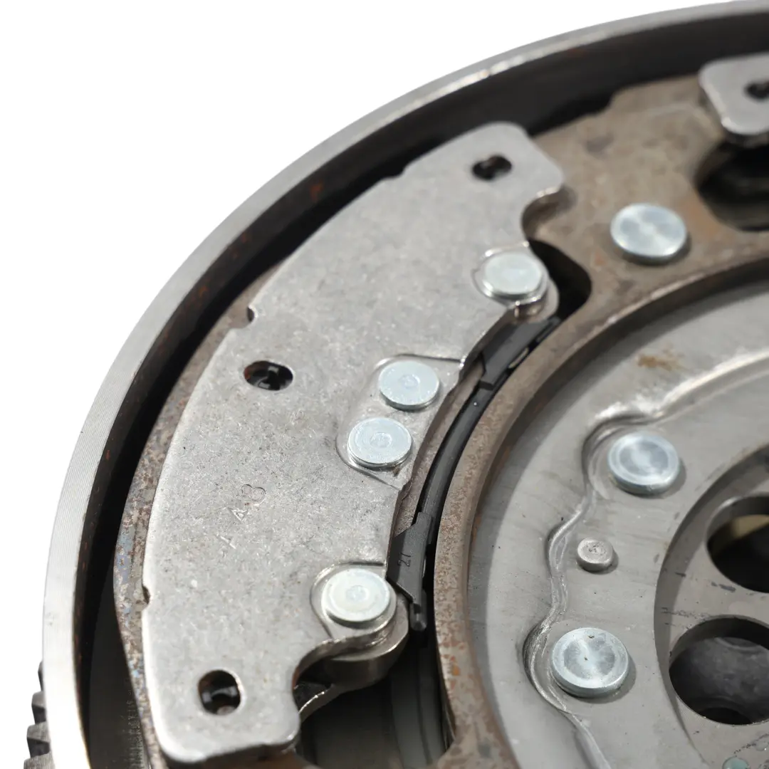 F74 Gran Coupé M235iX Petrol Automatic Dual Twin Mass Flywheel to BMW with Part number 5A87395 BMW F74 Gran Coupé M235iX Petrol Automatic Dual Twin Mass Flywheel - SKU 5A87395 - Part number 5A87395