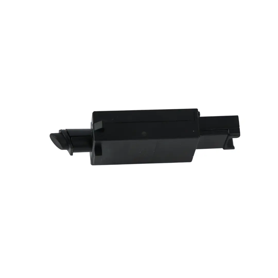 F74 F78 Gran Coupé G60 Temperature Sensor to BMW F70 with Part number 5A8B532 BMW F70 F74 F78 Gran Coupé G60 Temperature Sensor - SKU 5A8B532 - Part number 5A8B532