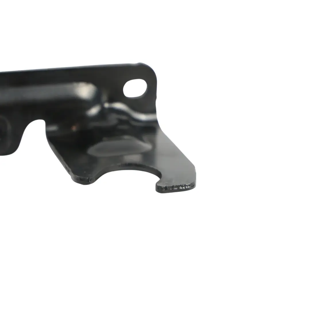 F74 Gran Coupé Support Fixation Supérieur Droit Fermeture Avant pour BMW à propos du numéro de pièce 5B6FE91 BMW F74 Gran Coupé Support Fixation Supérieur Droit Fermeture Avant - SKU 5B6FE91 - Numéro de pièce 5B6FE91