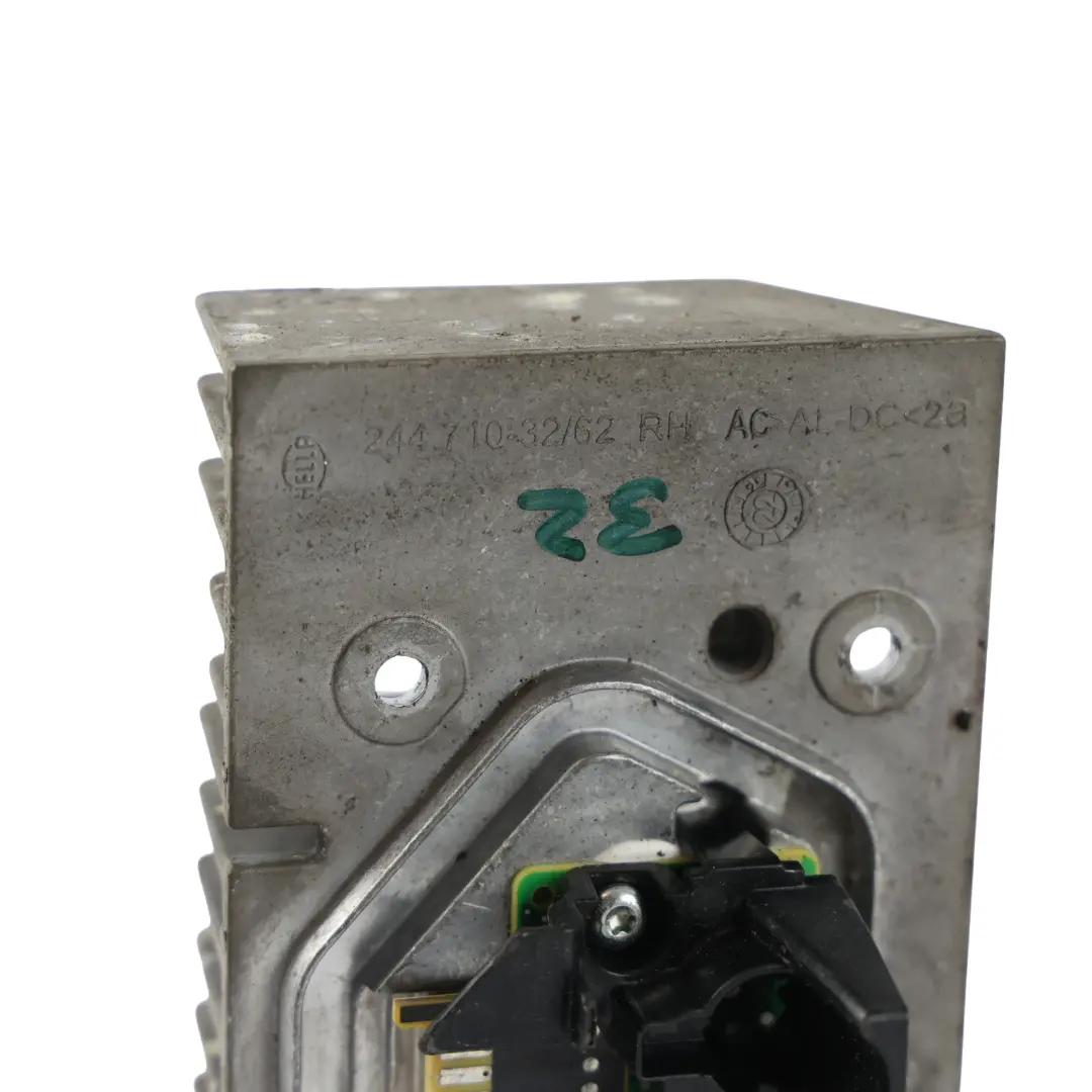 Modulo Luce Diurna Indicatore Anteriore Destro per BMW G20 G21 G28 LCI con numero di parte 5B76CB0 BMW G20 G21 G28 LCI Modulo Luce Diurna Indicatore Anteriore Destro - SKU 5B76CB0 - Numero di parte 5B76CB0