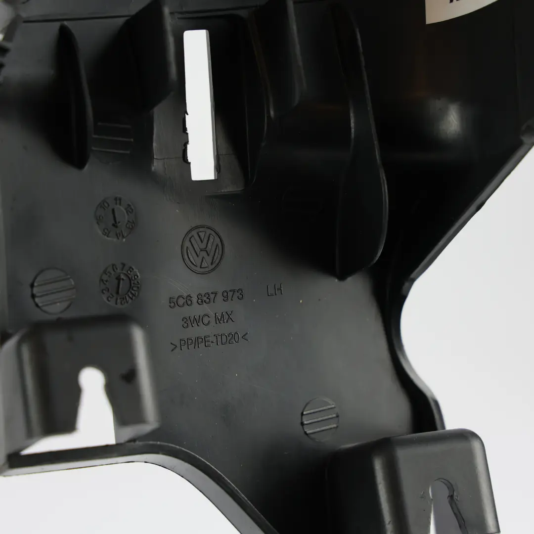 Garniture Intérieure Porte Cache Gauche pour Volkswagen Jetta A6 à propos du numéro de pièce 5C6837973 Volkswagen Jetta A6 Garniture Intérieure Porte Cache Gauche - SKU 5C6837973 - Numéro de pièce 5C6837973