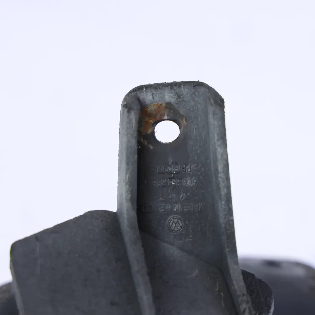 Rueda Trasera Guardabarros Tapa Inferior Izquierda para Volkswagen Jetta A6 con número de pieza 5C6854855 Volkswagen Jetta A6 Rueda Trasera Guardabarros Tapa Inferior Izquierda - SKU 5C6854855 - Número de pieza 5C6854855
