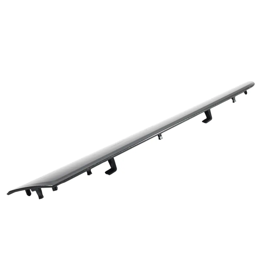 Cubierta Embellecedor Puerta Delantera Derecha para VW Volkswagen Jetta A6 con número de pieza 5C6867440C VW Volkswagen Jetta A6 Cubierta Embellecedor Puerta Delantera Derecha - SKU 5C6867440C - Número de pieza 5C6867440C