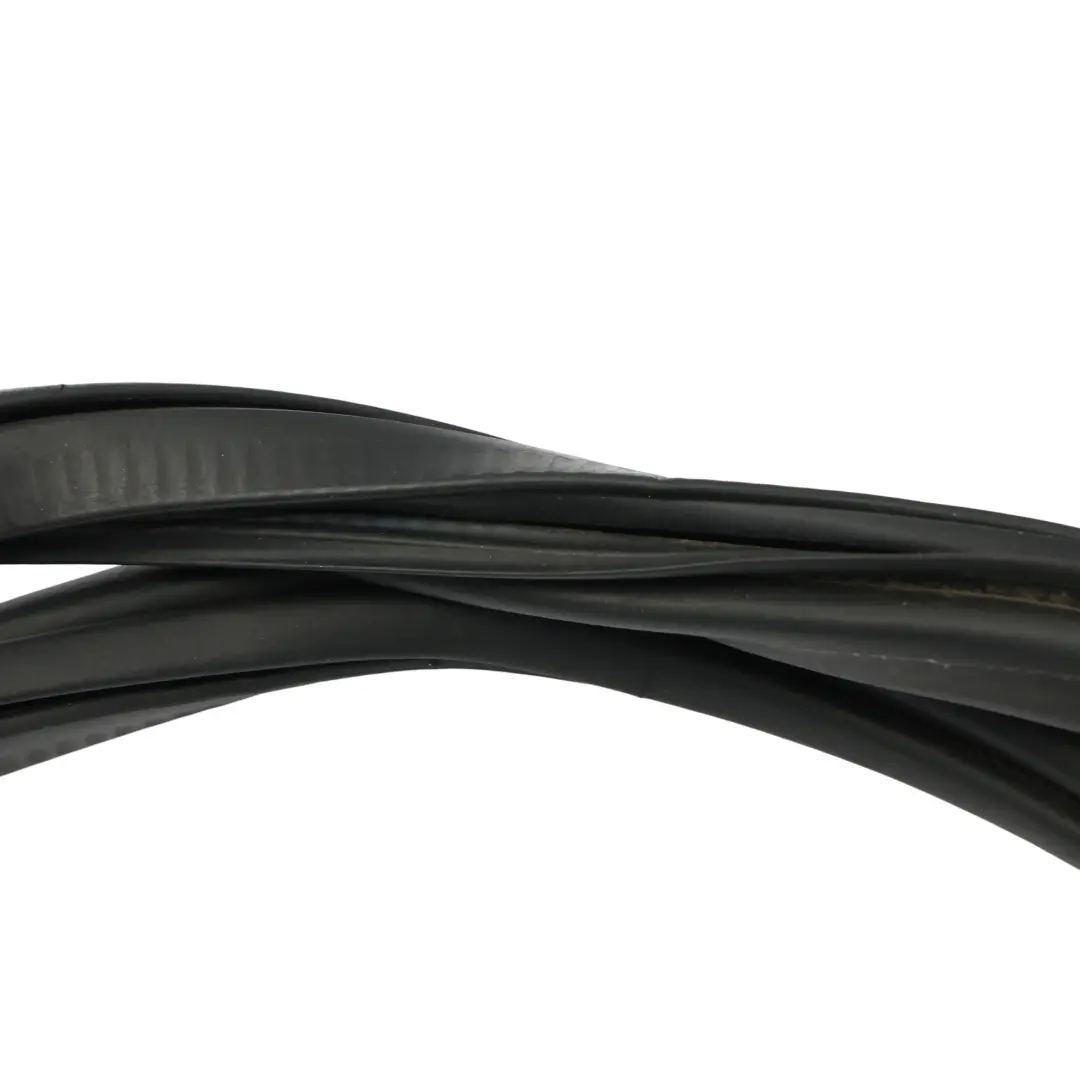 Tür Fenster Dichtung Gummi Hinten Links für Volkswagen Jetta A6 mit Teilenummer 5C6867913G Volkswagen Jetta A6 Tür Fenster Dichtung Gummi Hinten Links - SKU 5C6867913G - Teilenummer 5C6867913G