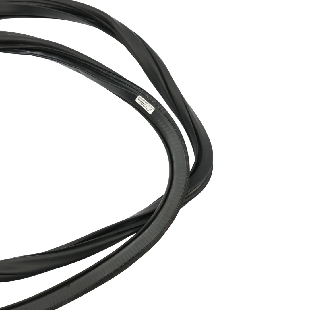 Guarnizione Gomma Finestrino Posteriore Sinistra per Volkswagen Jetta A6 con numero di parte 5C6867913G Volkswagen Jetta A6 Guarnizione Gomma Finestrino Posteriore Sinistra - SKU 5C6867913G - Numero di parte 5C6867913G