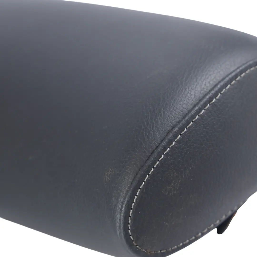 Reposacabezas Asiento Trasero Cuero Izquierda Derecha para VW Jetta A6 con número de pieza 5C6885901H VW Jetta A6 Reposacabezas Asiento Trasero Cuero Izquierda Derecha - SKU 5C6885901H - Número de pieza 5C6885901H