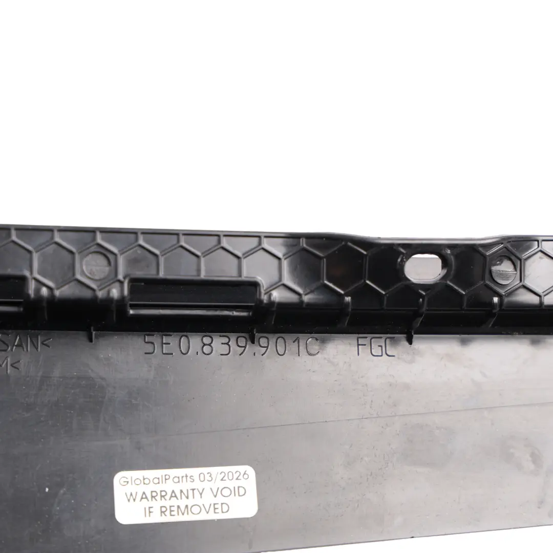 Skoda Octavia Mk3 Listwa Słupka B Drzwi Tylnych Czarna Lewa - SKU 5E0839901C - Numer Części 5E0839901C