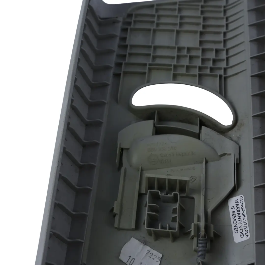 Skoda Octavia 5E Mk3 Cache De Montant B Supérieur Gauche - SKU 5E0867243 - Numéro de pièce 5E0867243