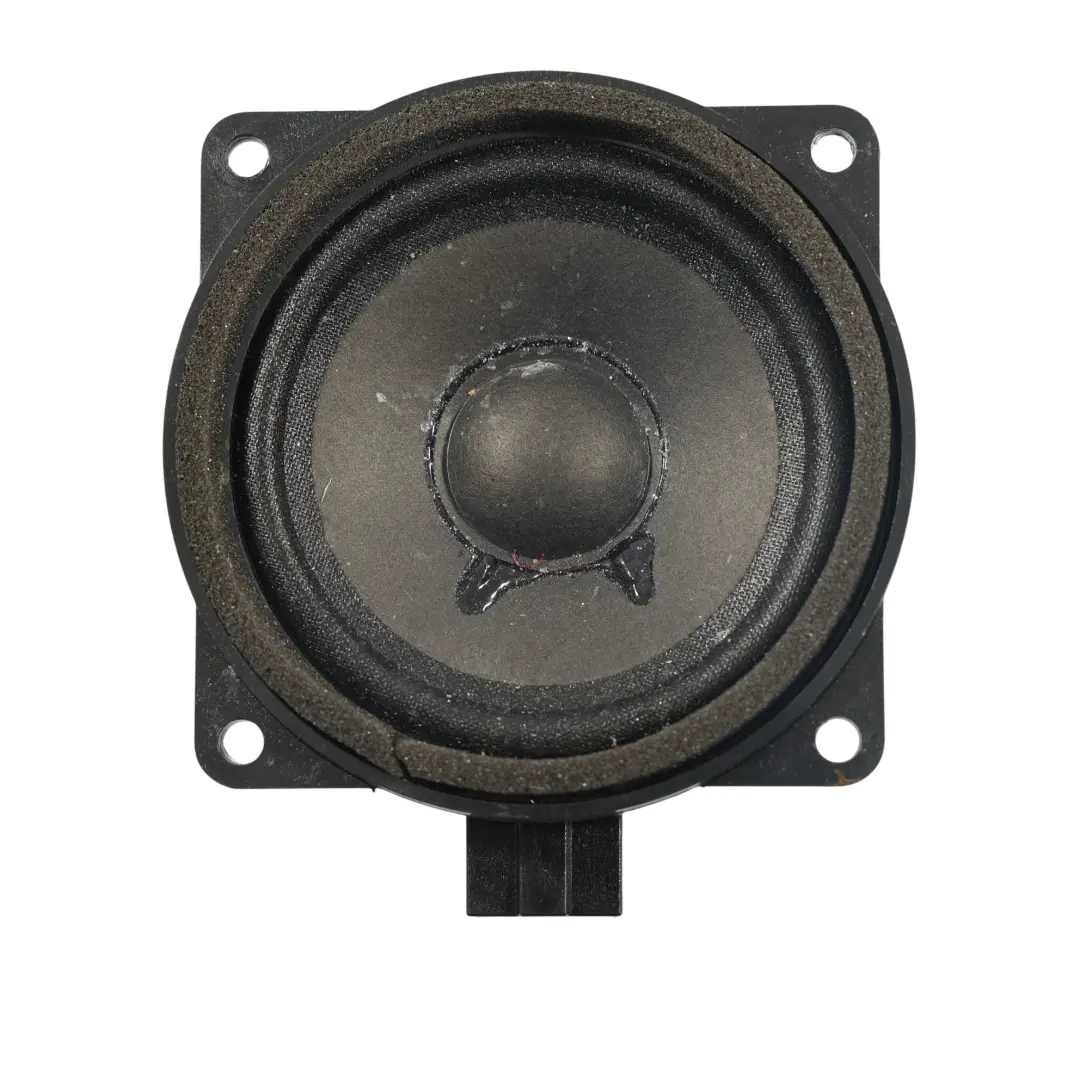 Skoda Octavia IV Altavoz Graves Salpicadero Delantero - SKU 5E3035411E - Número de pieza 5E3035411E