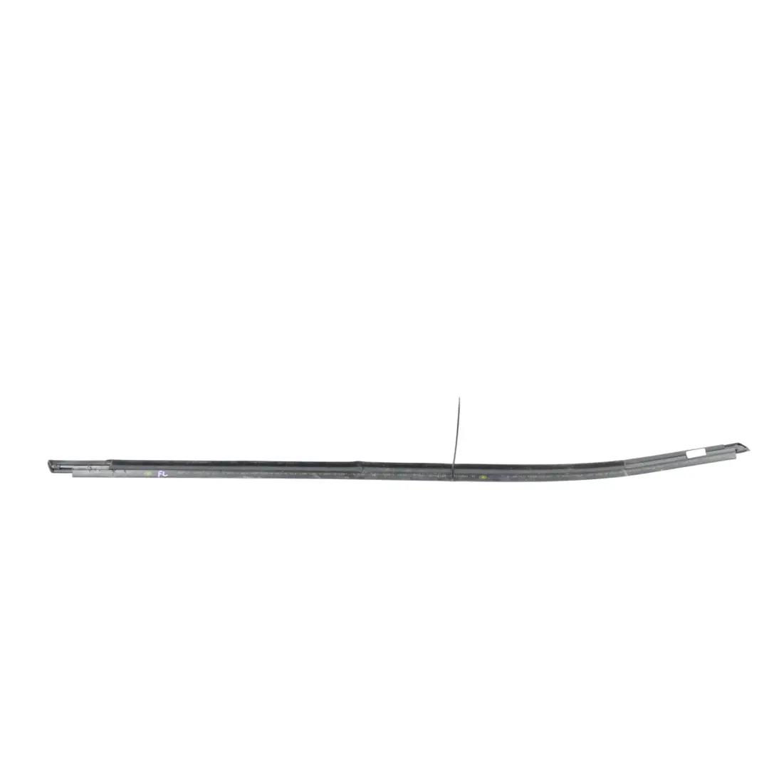 Mk4 Listwa Zgarniająca Przednich Drzwi Lewa do Skoda Octavia o numerze 5E3837477C Skoda Octavia Mk4 Listwa Zgarniająca Przednich Drzwi Lewa - SKU 5E3837477C - Numer Części 5E3837477C