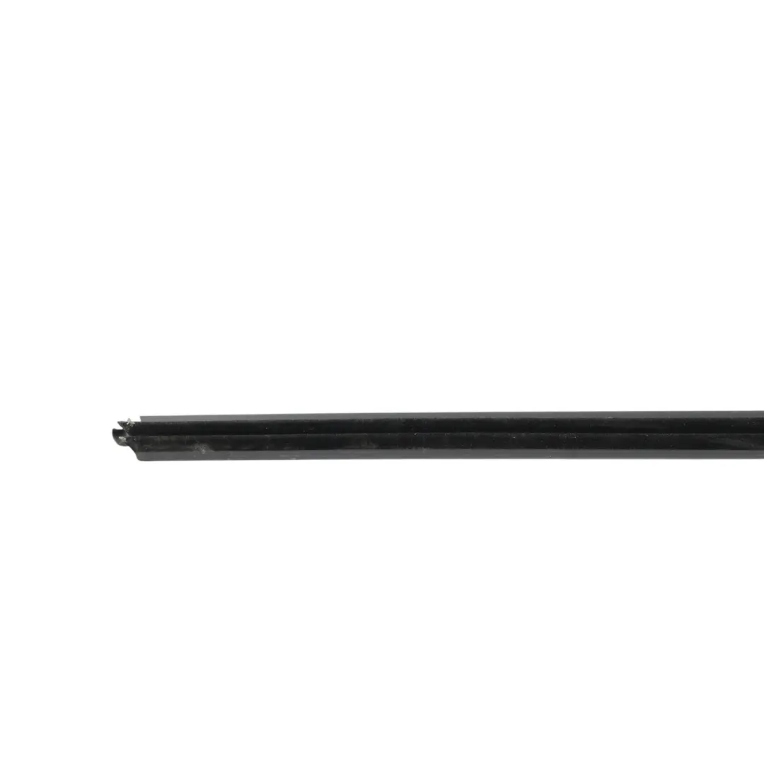 VRS Joint Étanchéité Vitre Porte Avant Droit pour Skoda Octavia à propos du numéro de pièce 5E3837480 Skoda Octavia VRS Joint Étanchéité Vitre Porte Avant Droit - SKU 5E3837480 - Numéro de pièce 5E3837480