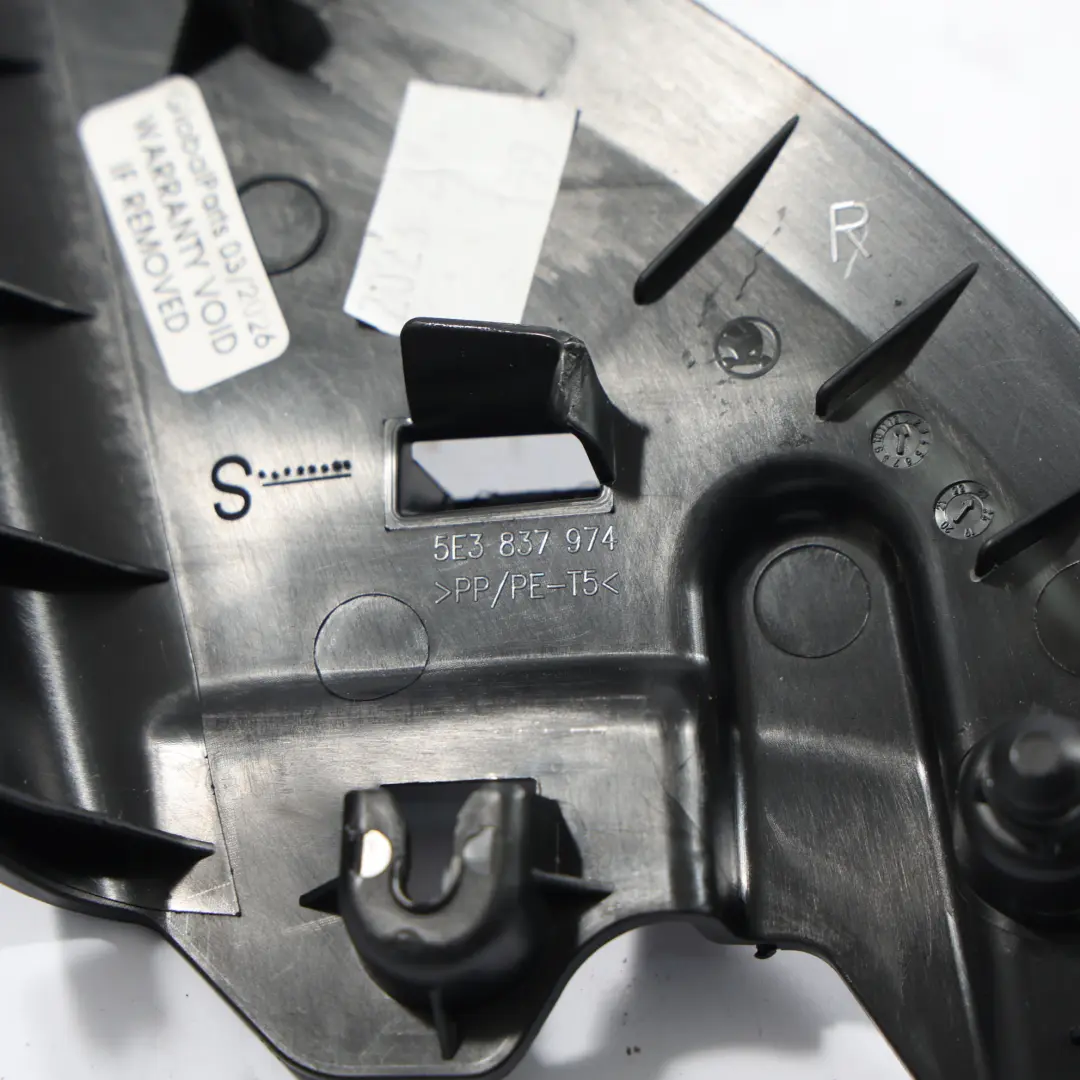 Skoda Octavia IV Coperchio Porta Rivestimento Interno Anteriore Destro - SKU 5E3837974 - Numero di parte 5E3837974