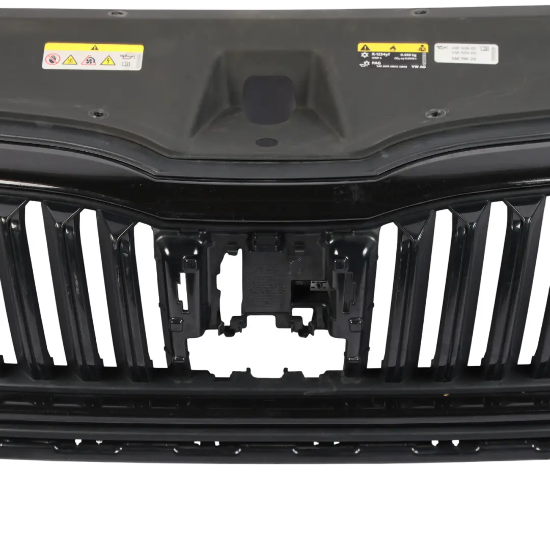 Mk3 VRS Front Grille Centre Upper Radiator Trim Panel to Skoda Octavia with Part number 5E3853343 Skoda Octavia Mk3 VRS Front Grille Centre Upper Radiator Trim Panel - SKU 5E3853653 - Part number 5E3853343