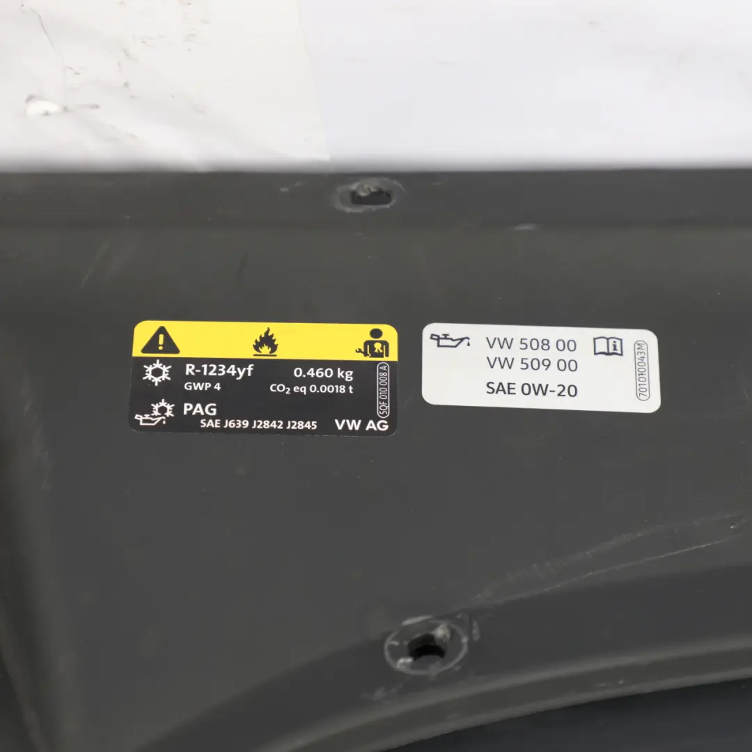 Skoda Octavia Mk3 VRS Front Grille Centre Upper Radiator Trim Panel - SKU 5E3853653 - Part number 5E3853343