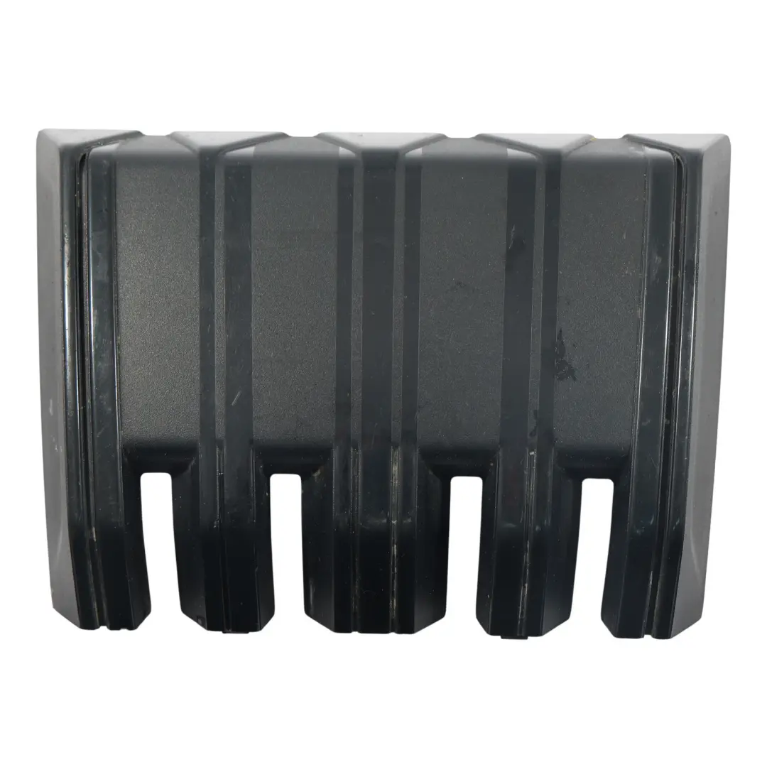 Skoda Octavia Mk4 Calandre Avant Garniture Cache Noir Satiné - SKU 5E3853655 - Numéro de pièce 5E3853655