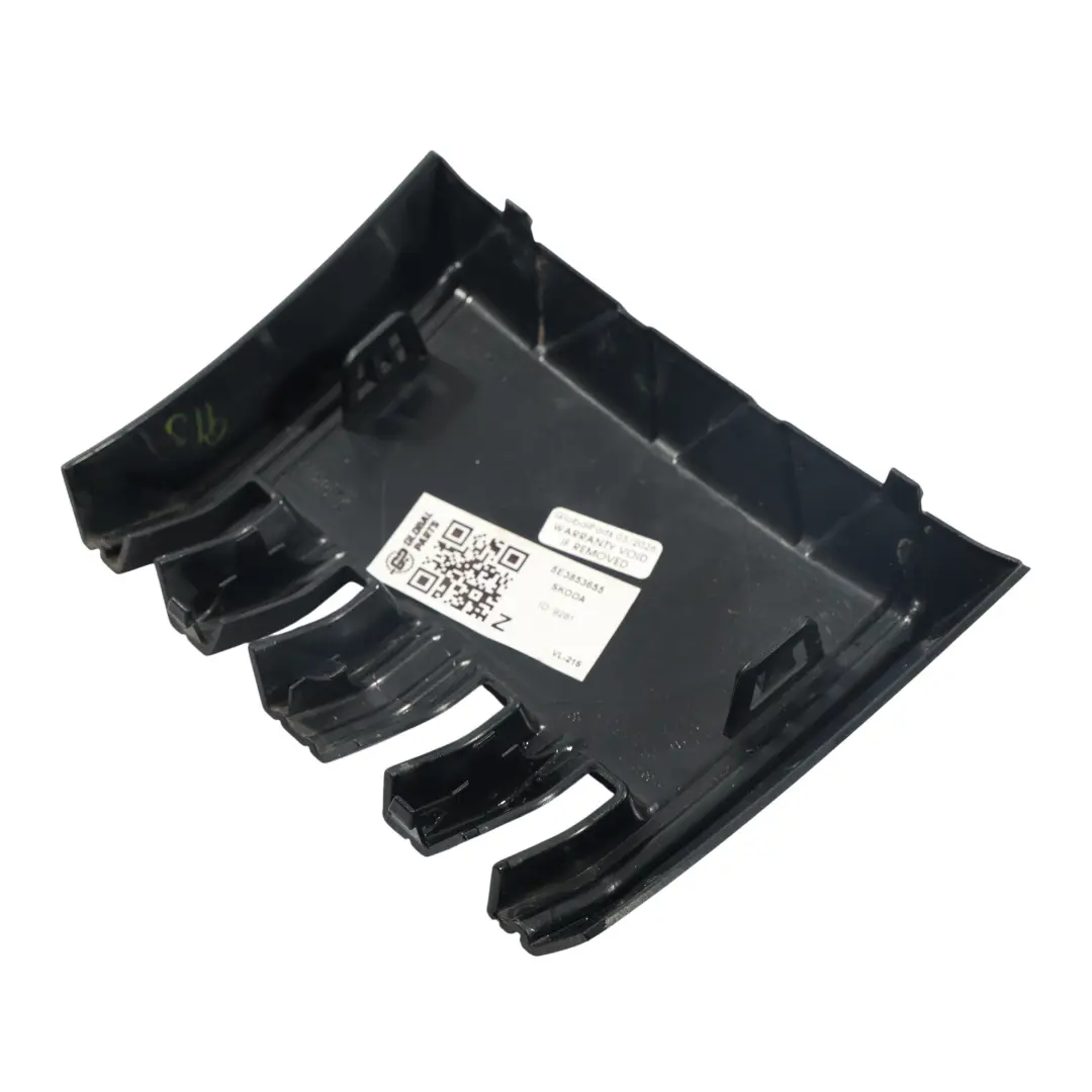 Skoda Octavia MK4 Rejilla Parachoques Delantero Negro Satinado - SKU 5E3853655 - Número de pieza 5E3853655