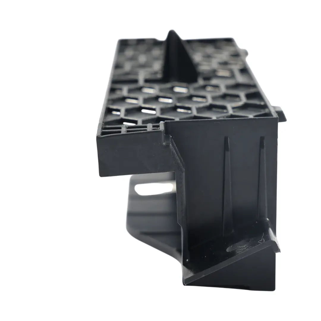 Mk4 VRS Radio GPS Navi Halterung Montage für Skoda Octavia mit Teilenummer 5E3857318 Skoda Octavia Mk4 VRS Radio GPS Navi Halterung Montage - SKU 5E3857318 - Teilenummer 5E3857318