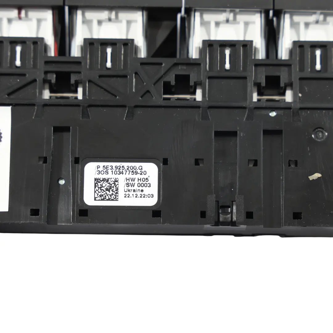 Skoda Octavia IV Panel Interruptores Consola Central A/C PDC Peligro - SKU 5E3925200G - Número de pieza 5E3925200G