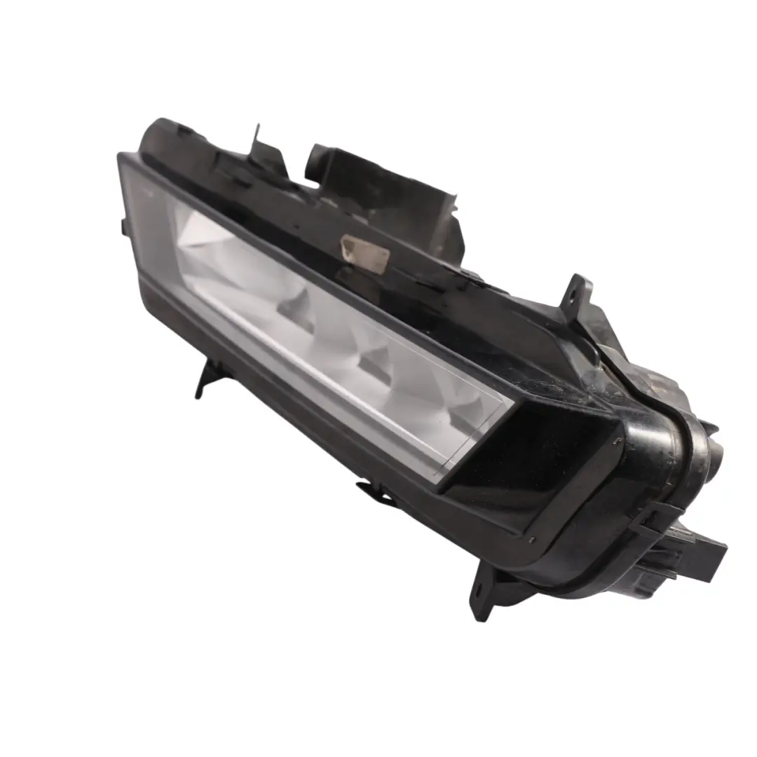 Mk4 Front Bumper Fog Light Lamp LED Right O/S to Skoda Octavia with Part number 5E3941700A Skoda Octavia Mk4 Front Bumper Fog Light Lamp LED Right O/S - SKU 5E3941700A - Part number 5E3941700A