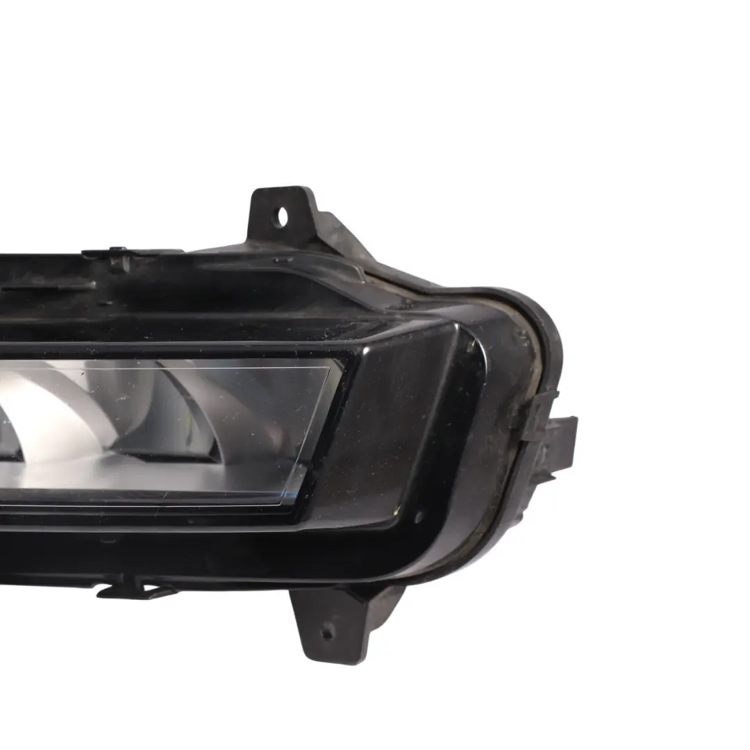 Mk4 Front Bumper Fog Light Lamp LED Right O/S to Skoda Octavia with Part number 5E3941700A Skoda Octavia Mk4 Front Bumper Fog Light Lamp LED Right O/S - SKU 5E3941700A - Part number 5E3941700A