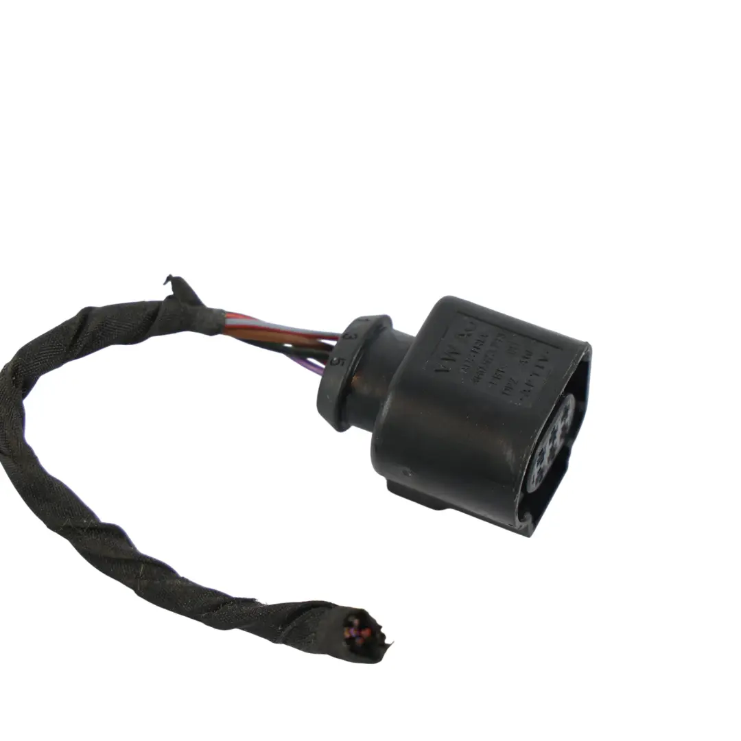 Skoda Octavia Mk4 NX Luz Trasera Lateral Cableado Trasero Derecho - SKU 5E3945208A-2 - Número de pieza 5E3945208A