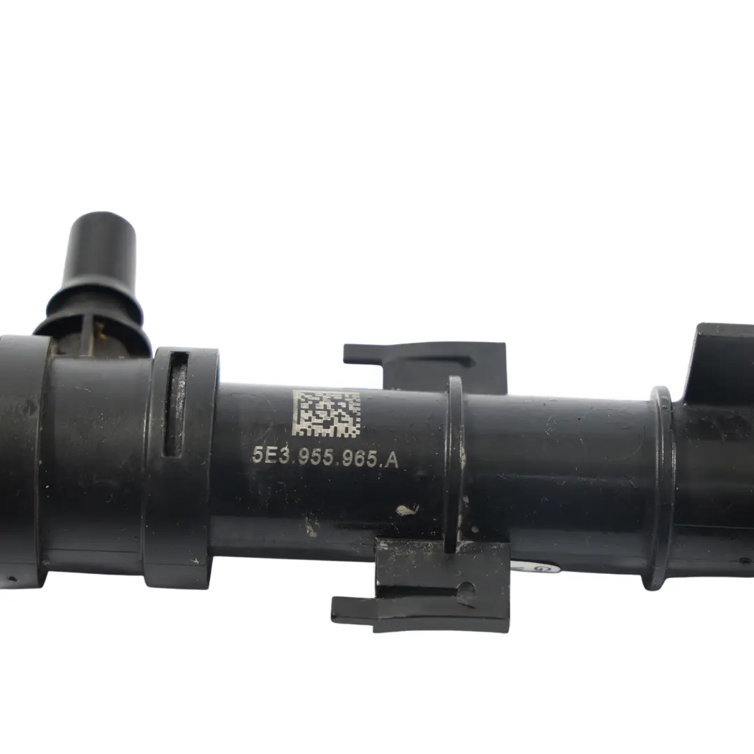 Ugello Spruzzatore Faro Lavafari Sinistro per Skoda Octavia IV con numero di parte 5E3955965A Skoda Octavia IV Ugello Spruzzatore Faro Lavafari Sinistro - SKU 5E3955965A - Numero di parte 5E3955965A