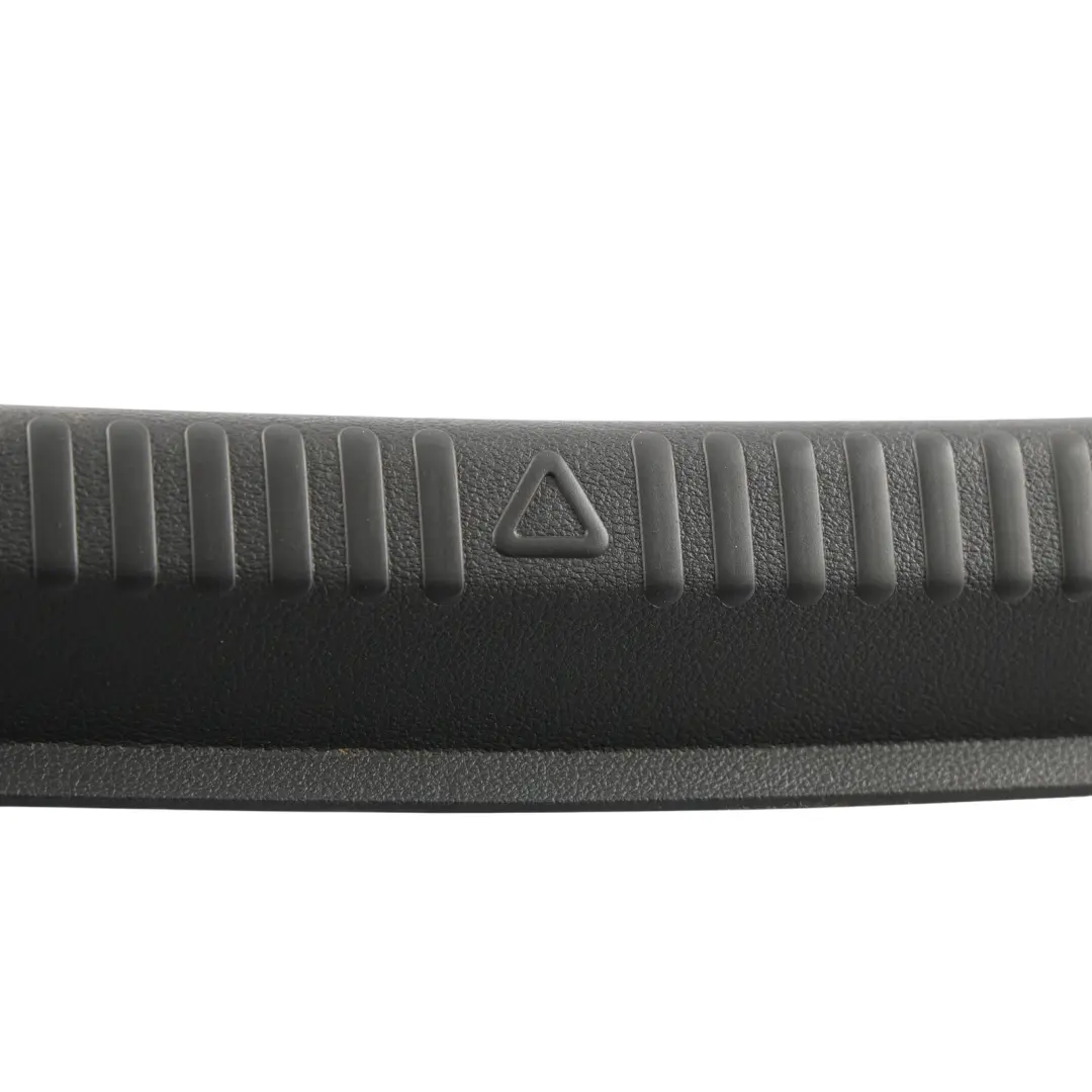 Skoda Octavia MK3 Kofferraum Schloss Abdeckung Schwarz - SKU 5E5863459 - Teilenummer 5E5863459