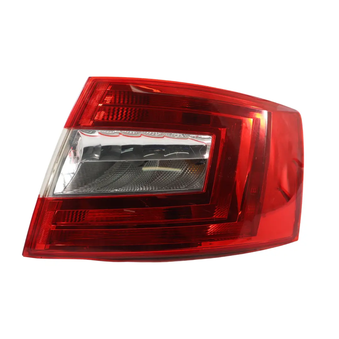 Mk3 5E Piloto Trasero Derecho para Skoda Octavia con número de pieza 5E5945112 Skoda Octavia Mk3 5E Piloto Trasero Derecho - SKU 5E5945112 - Número de pieza 5E5945112