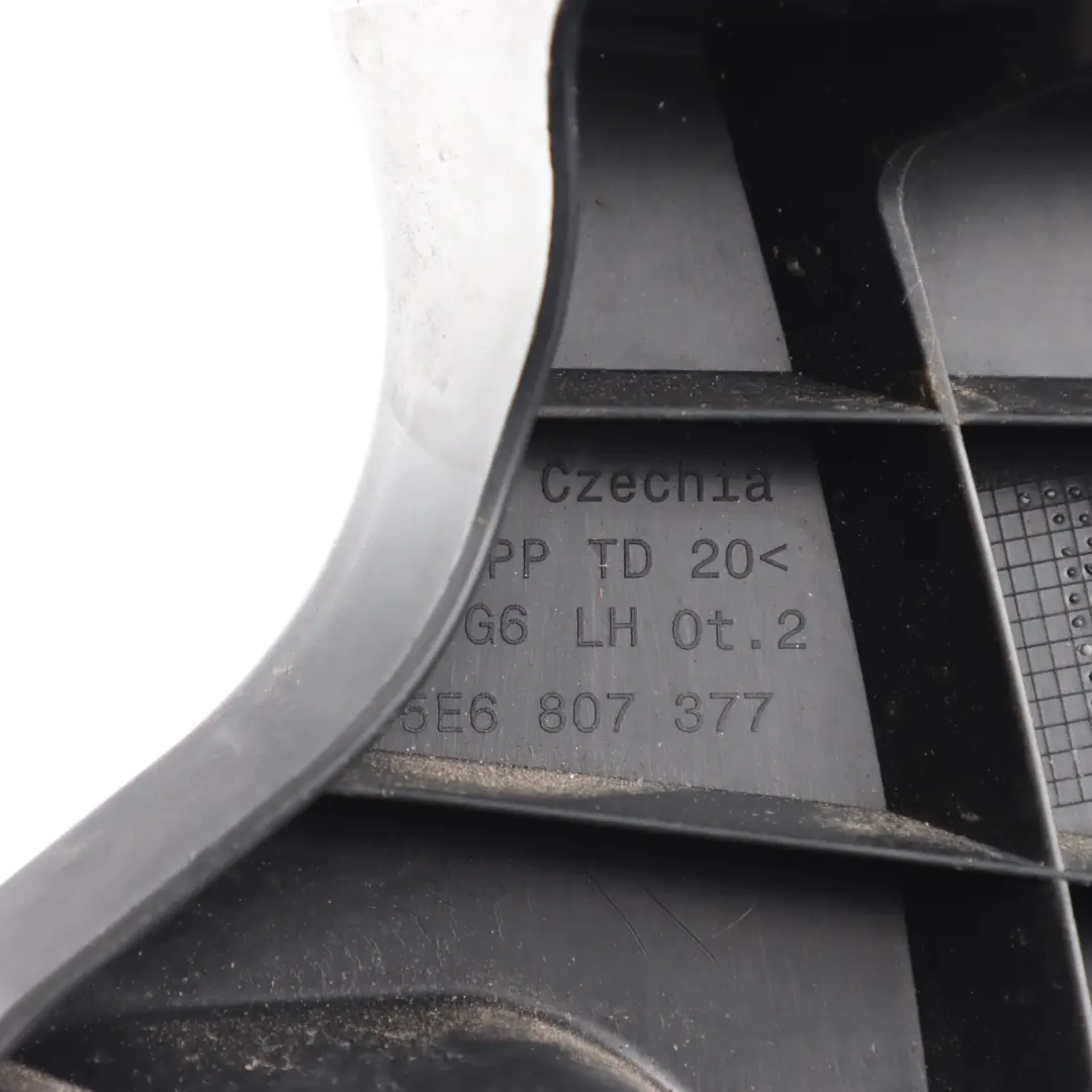 Skoda Octavia VR Front Bumper Guide Mount Bracket Support Left N/S - SKU 5E6807377 - Part number 5E6807377